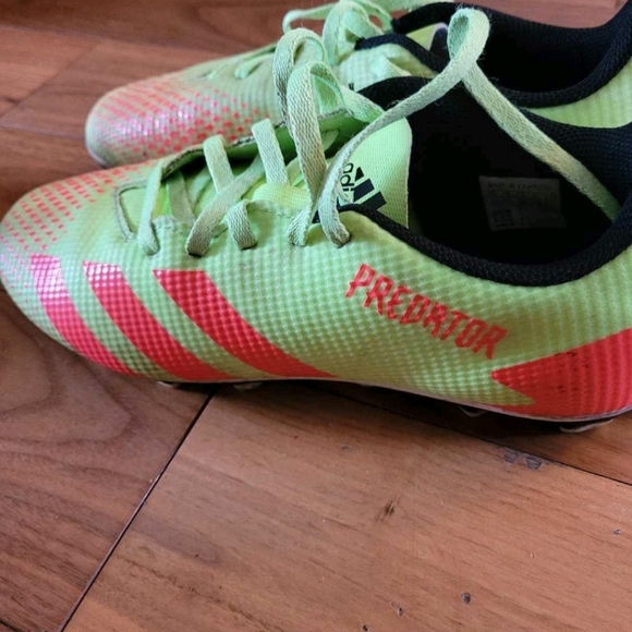 Adidas predator soccer clears size US6 - Picture 3 of 3